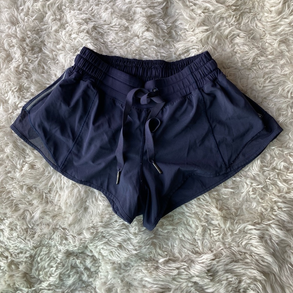Lululemon Hotty Hot Short II (2.5”)